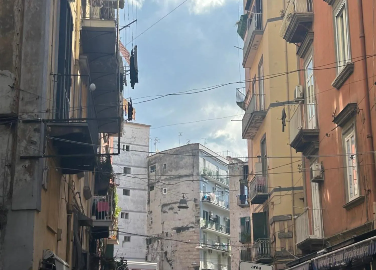 Apartment Toledo Triple Room Naples Italy