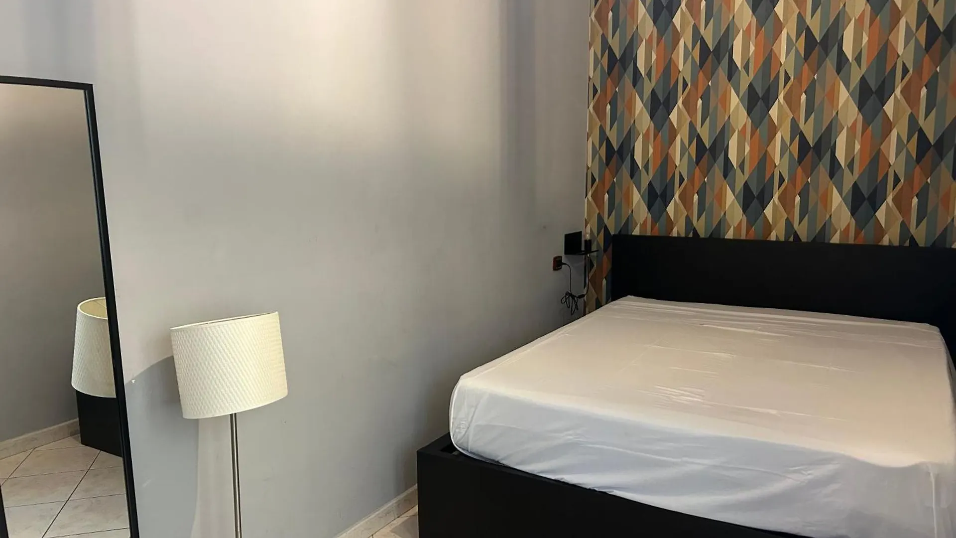 Toledo Triple Room Naples