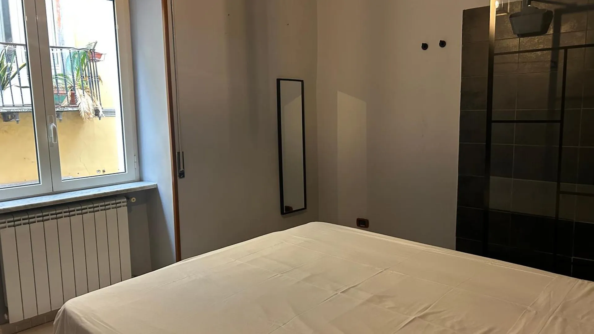 Toledo Triple Room Naples Italy